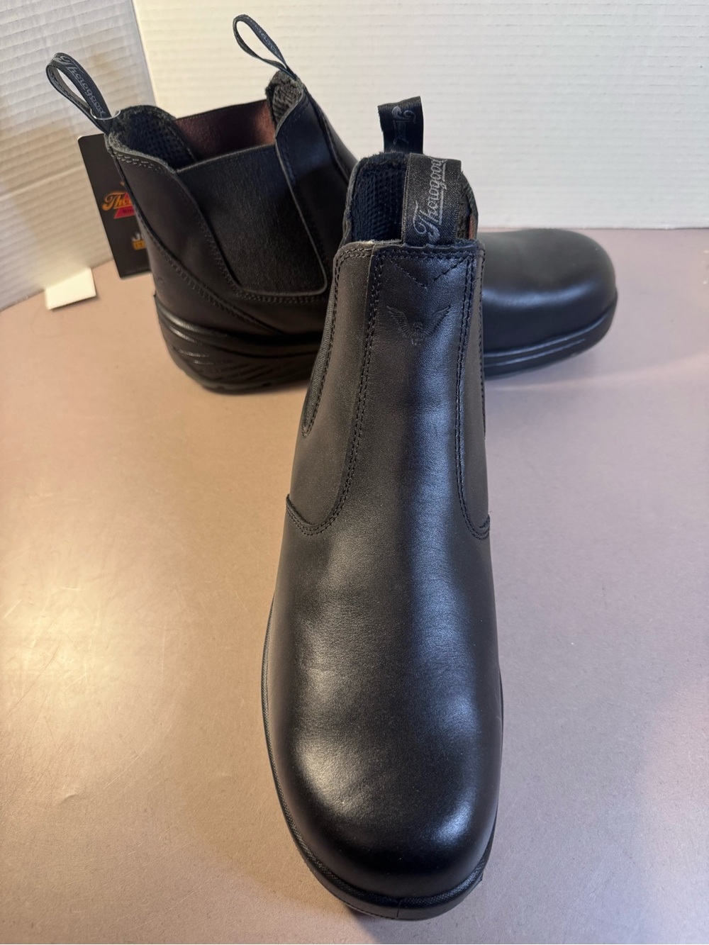 NWT Thorogood Black Leather Chelsea Work Boots – Men’s 11M